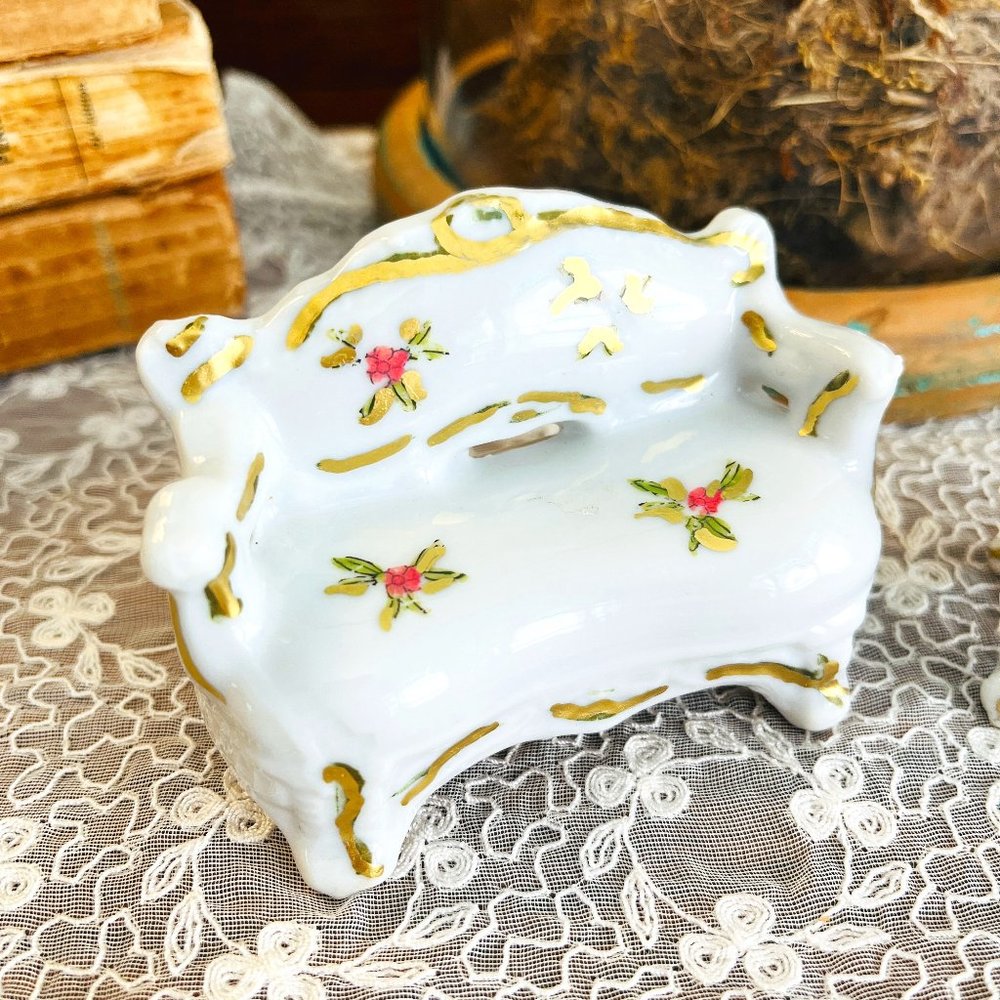 Vintage porcelain couch and chair made in Japan - Picture 4 of 6